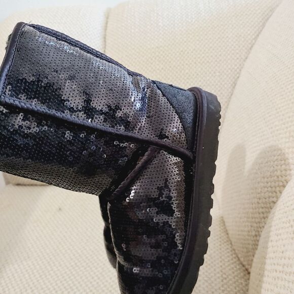 UGG Classic Short 'Sparkle' - Picture 8 of 10
